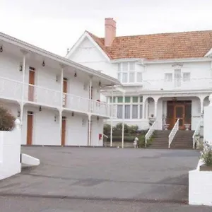Mayfair On Cavell Мотель